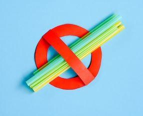 From 1 January 2019: Ban on plastic drinking straws and stirrers