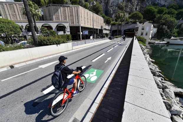 Cycling: new cycle path between Fontvieille and Port Hercule; three new Monabike stations built